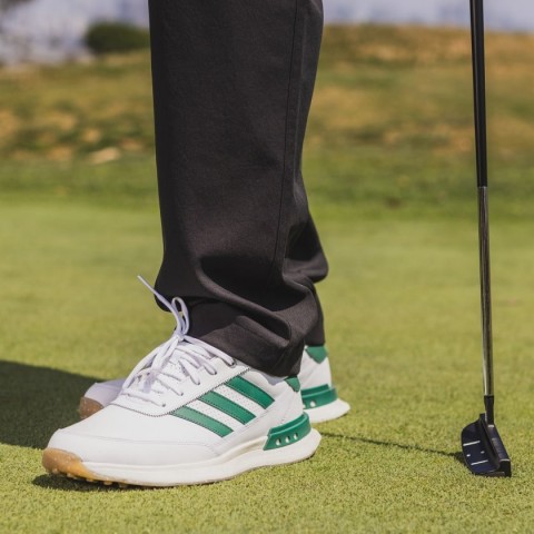 Adidas mise sur l'essor du golf en achetant une nouvelle marque américaine