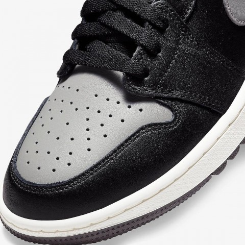 Nike Air Jordan 1 Low G black pointe