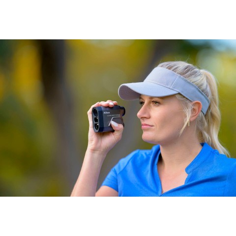 Nikon télémètre de golf Coolshot 20 GII lifestyle